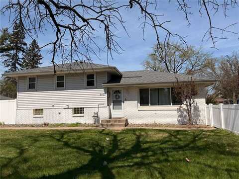 6401 June Avenue N, Brooklyn Center, MN 55429