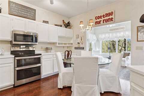 2499 Lockwood Drive, Mendota Heights, MN 55120