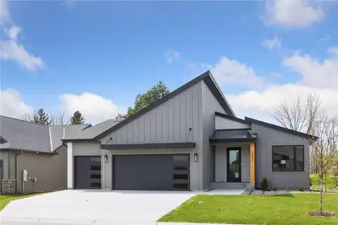 1952 Campfire Drive E, Waconia, MN 55387