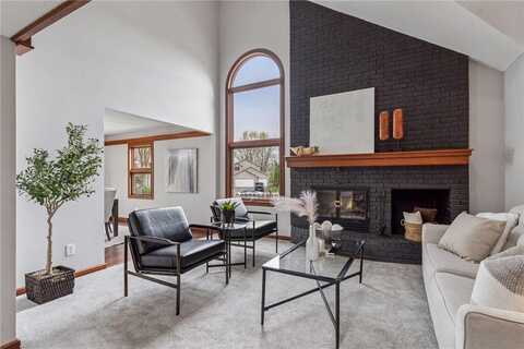 8072 Jocelyn Avenue S, Cottage Grove, MN 55016
