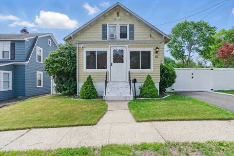 12 Woodland Avenue, Hamden, CT 06514