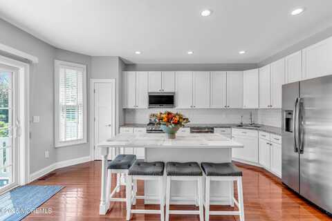10 Mccormick Avenue N, Old Bridge, NJ 08857