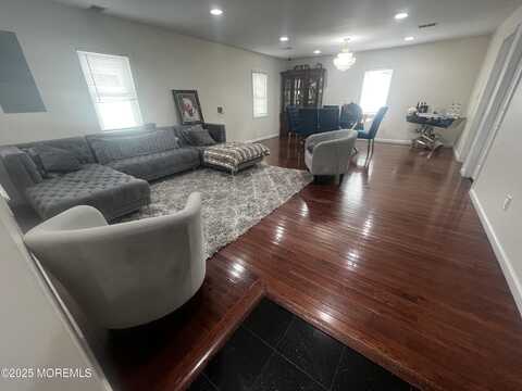 286 Cummings Avenue, Elberon, NJ 07740
