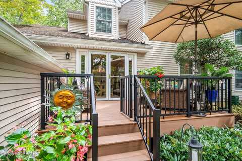 2 Hickory Court, Brielle, NJ 08730