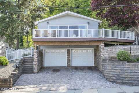 193 Navesink Avenue, Highlands, NJ 07732