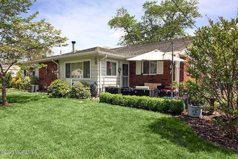 16 A Robin Street, Manchester, NJ 08759