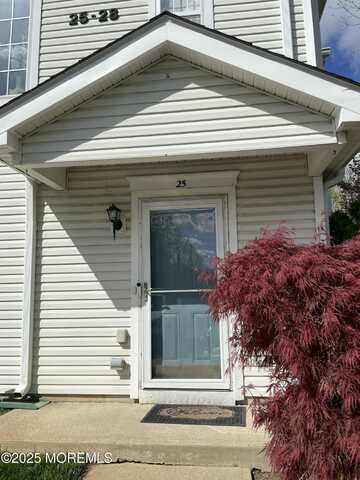 25 Watson Court, Howell, NJ 07731