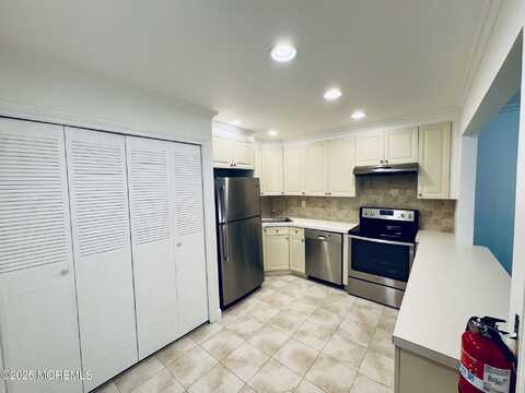 119 Lexington Court, Red Bank, NJ 07701