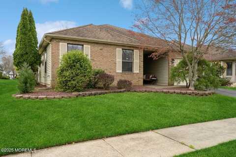 27 Peasley Drive, Marlboro, NJ 07746