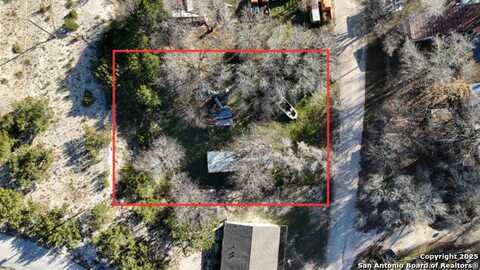 147 ALAMO DR, Pipe Creek, TX 78063