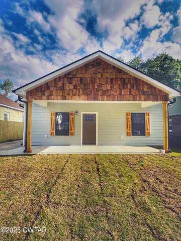 320 Walnut Street, Jackson, TN 38301
