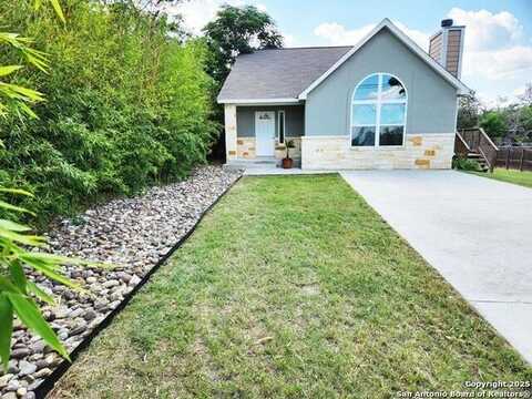 2111 Blueridge, Canyon Lake, TX 78133