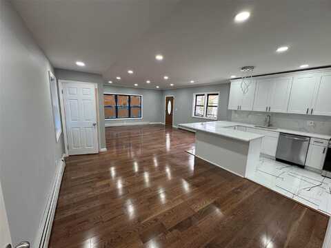 188-51 120th Road, Saint Albans, NY 11412