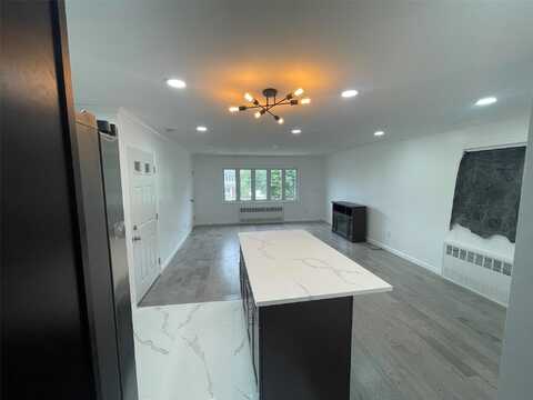 527 E 5th Street, Brooklyn, NY 11218