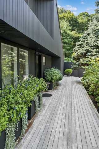 2761 Deerfield Road, Sag Harbor, NY 11963