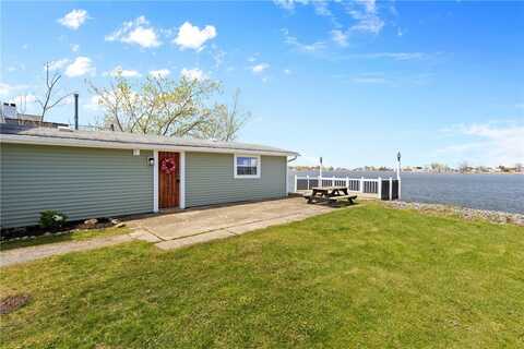141 North Drive, Greece, NY 14612