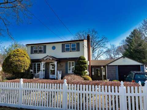 1467 1st Street, West Babylon, NY 11704