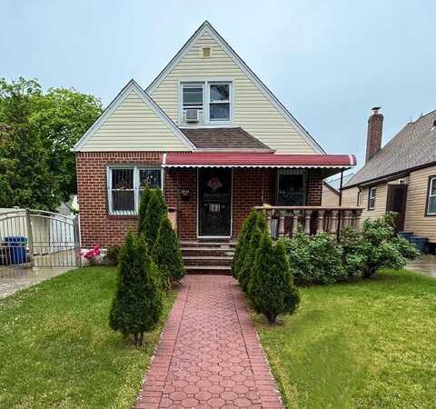 8260 266th Street, Glen Oaks, NY 11004