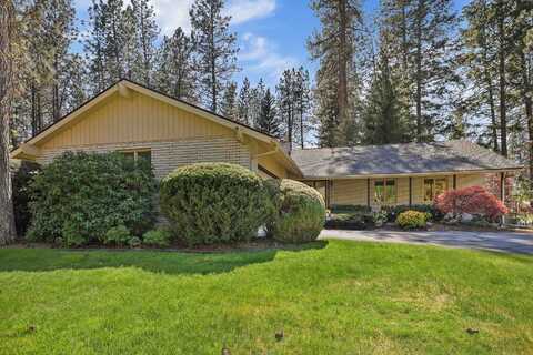 1319 W Crestwood Ct, Spokane, WA 99218