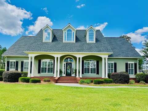 144 Greenwood Dr, Broxton, GA 31519