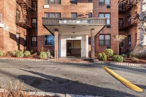 632 Warburton, Yonkers, NY 10701