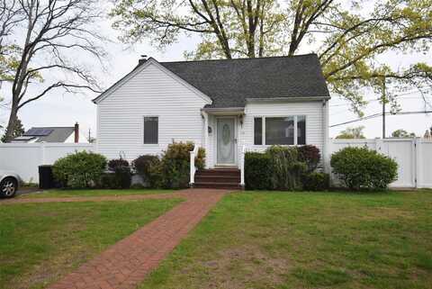 175 27th Street, Copiague, NY 11726
