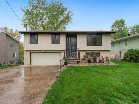 316 58th Place, Des Moines, IA 50312