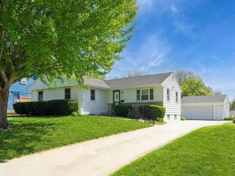 917 29th Street, West Des Moines, IA 50265
