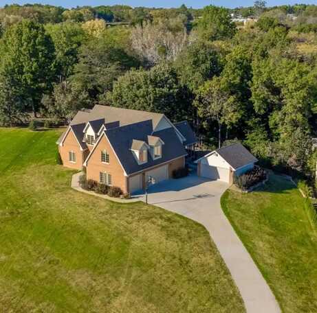 8868 SE Vandalia Drive, Runnells, IA 50327