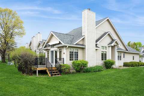 6018 Terrace Drive, Johnston, IA 50131