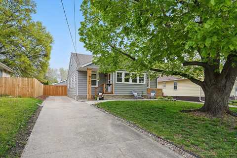 1526 Mattern Avenue, Des Moines, IA 50316