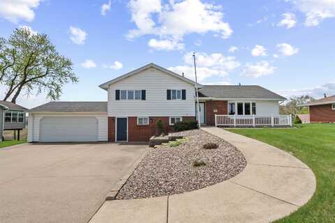 725 Kelly Ln., Dubuque, IA 52003
