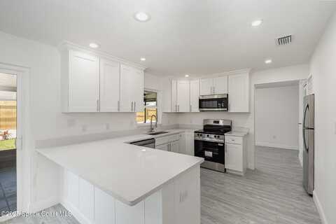 906 Kings Post Road, Rockledge, FL 32955