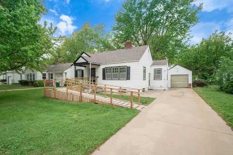 2105 S Pershing St, Wichita, KS 67218