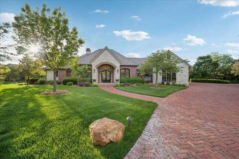 10801 E Glengate Cir, Wichita, KS 67206