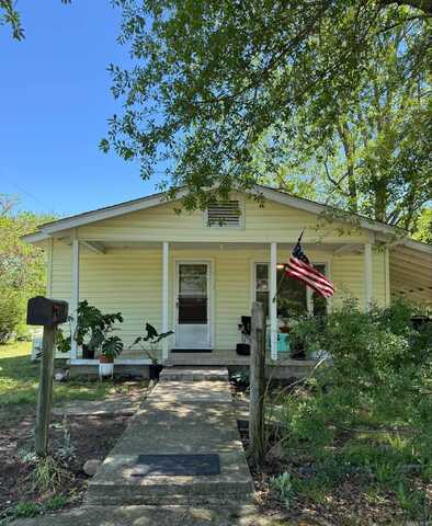 1100 Second Street, Mena, AR 71953