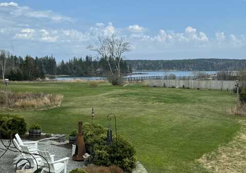 61 Lighthouse Road, Owls Head, ME 04854