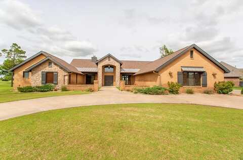 1605 Club House Dr, Enid, OK 73703
