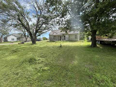 204 S Park, Medford, OK 73759