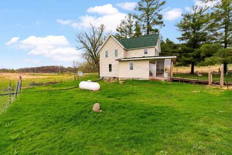 1553 Evergreen Road, Blue Mounds, WI 53517