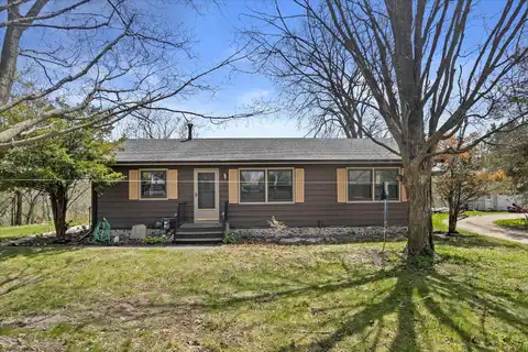 9214 N County Road F, Edgerton, WI 53534