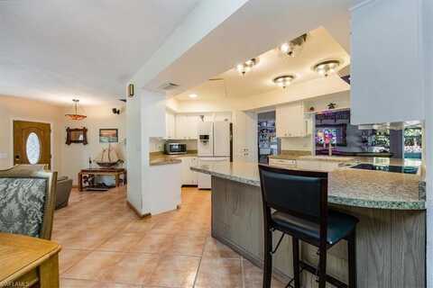 813 105th, NAPLES, FL 34108
