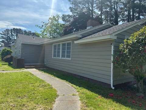 128 MARKET ST, ONANCOCK, VA 23417