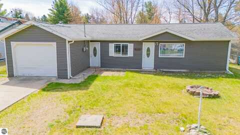 9166 MICHIGAN AVENUE, Saint Helen, MI 48656