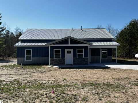 7918 SPRINGWATER DRIVE VILLA DE CLEARWATER, RAPID CITY, MI 49676