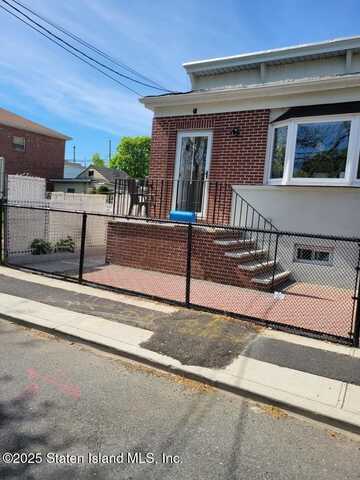 62 Fletcher Street, Staten Island, NY 10305