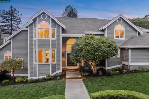 5 Pine Tree Ln, Orinda, CA 94563