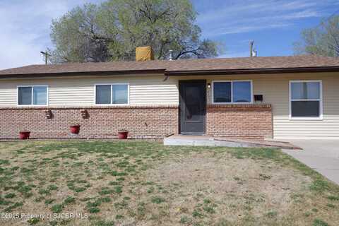 4205 HOLIDAY Drive, Farmington, NM 87402