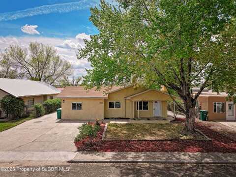 2305 E 11TH Street, Farmington, NM 87401