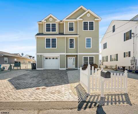 13 W Schuylkill Road, Egg Harbor Township, NJ 08087